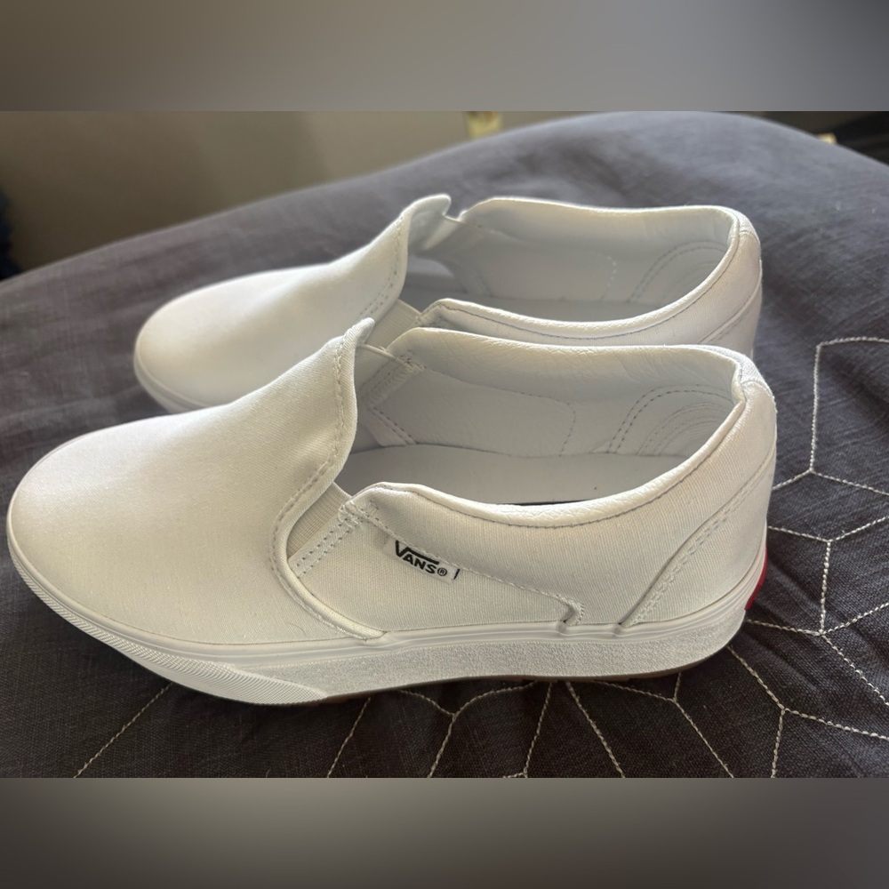 Vans® WHITE Asher Platform Women's Slip-On Shoes Sneakers Sz 8.5 - Picture 14 of 15